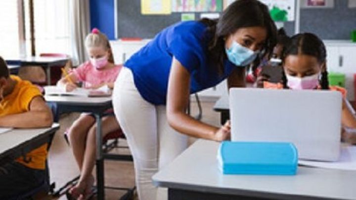 MPC/ES: Consulta esclarece que é permitido aumento a profissionais da educação básica em efetivo exercício durante a pandemia
