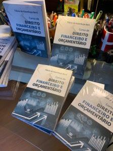 Procurador do MPC-PR lança livro sobre direito financeiro e orçamentário