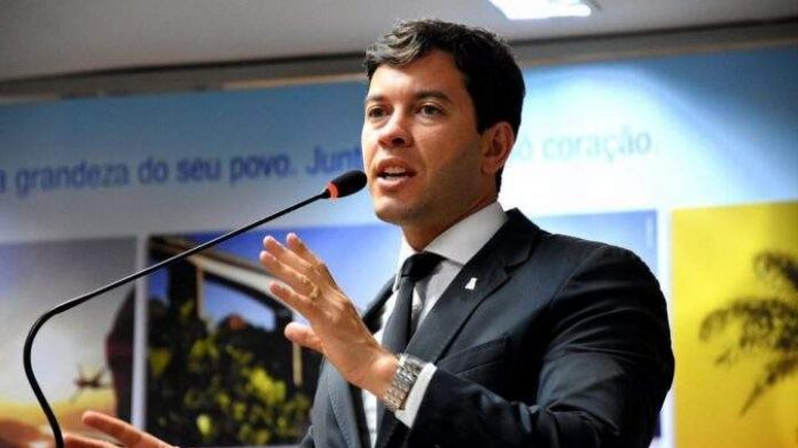 Uso de redes sociais do prefeito de Vila Velha está na mira do MPC-ES