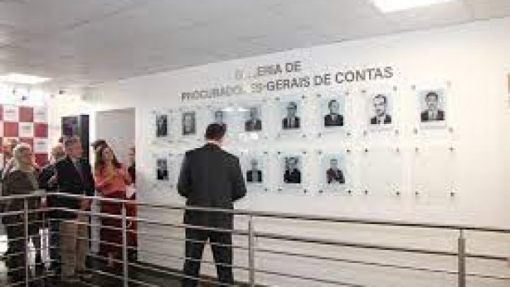 MPC/SC inaugura galeria de fotos de Procuradores-Gerais