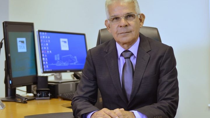 Oziel Pereira é reeleito para o cargo de Procurador-Geral do MPC-TO