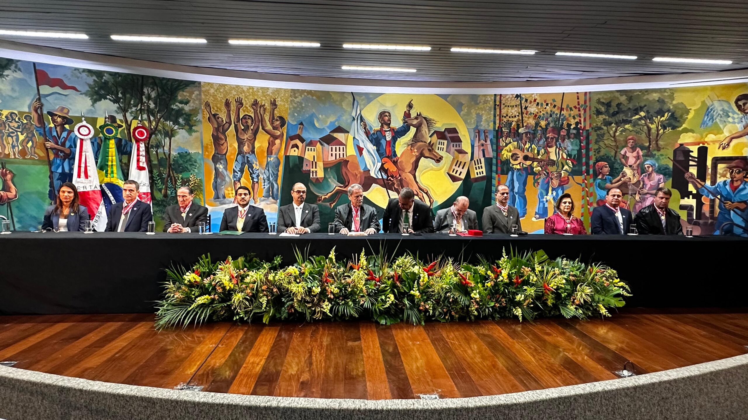 Membros da Diretoria da Ampcon participam da entrega da Comenda do TCE-MG de 2025 