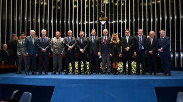 Ampcon participa de sessão solene no Senado Federal em homenagem aos 135 anos do TCU 