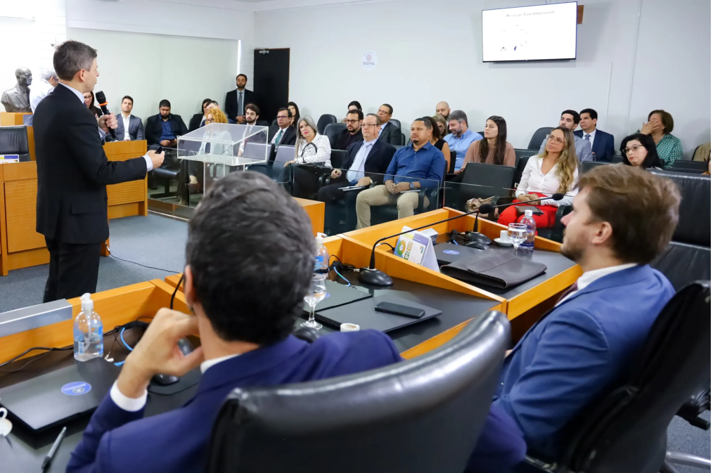 21.08.2025 Oficina de advocacia e Tribunal de Contas credito Secom TCEES 1024x673